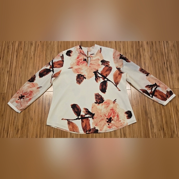 NWOT Chicos Floral Long Sleeve Blouse - Picture 1 of 11